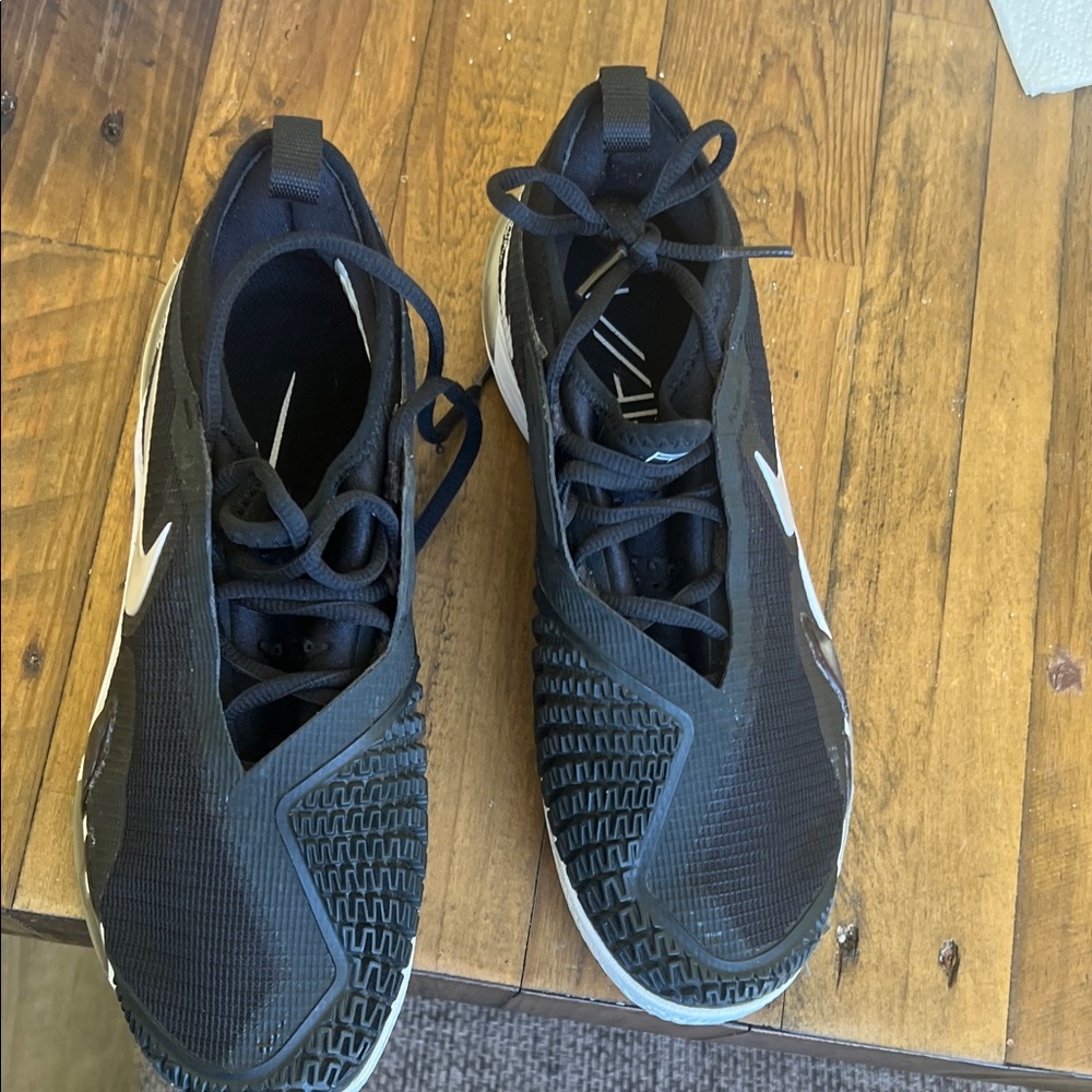 Nike Black and White Running Shoes
